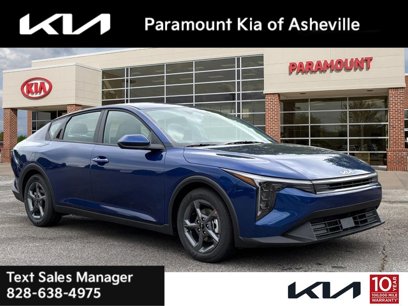 New 2025 Kia K4 LXS