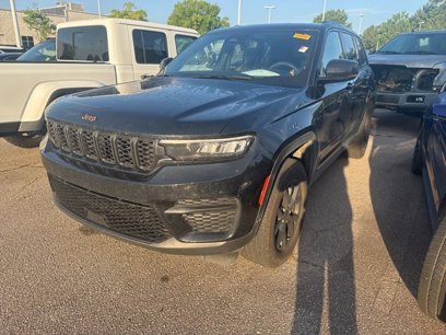 Used 2024 Jeep Grand Cherokee Altitude
