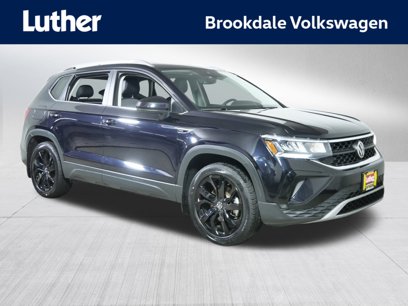 Used 2022 Volkswagen Taos SE w/ Panoramic Sunroof Package