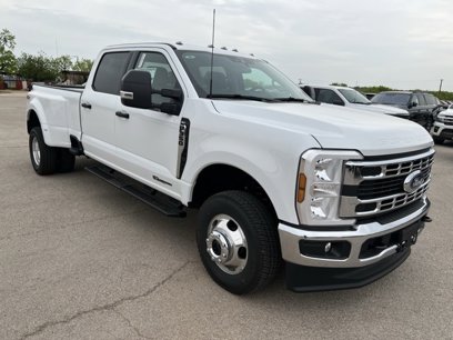 New 2025 Ford F350 XLT w/ FX4 Off-Road Package