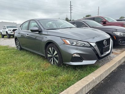 Used 2022 Nissan Altima 2.5 SV