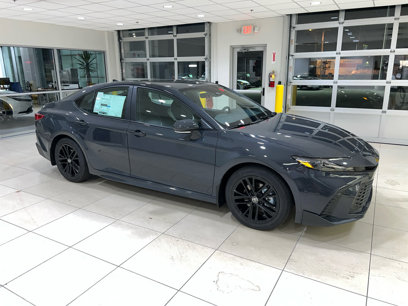 New 2025 Toyota Camry SE w/ Convenience Package
