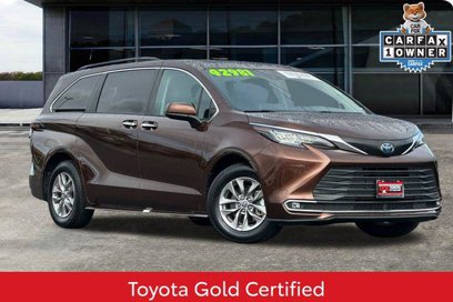 Certified 2023 Toyota Sienna XLE