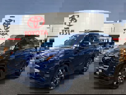 New 2025 Toyota Highlander XLE