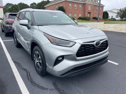 New 2025 Toyota Highlander XLE