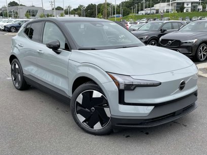 New 2025 Volvo EX30 Plus w/ Climate Package