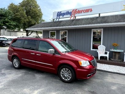 Used 2015 Chrysler Town & Country Touring-L w/ Driver Convenience Group