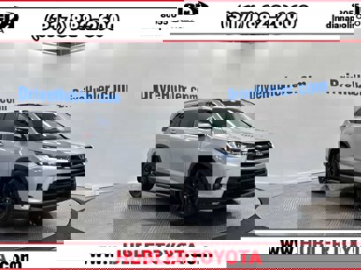 Used 2019 Toyota Highlander SE