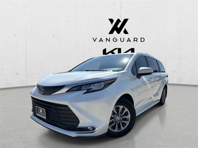 Used 2022 Toyota Sienna XLE