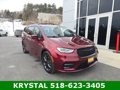 Certified 2022 Chrysler Pacifica Touring-L w/ S Appearance Package