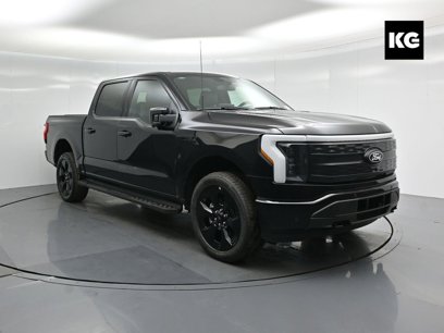 New 2025 Ford F150 Lightning Platinum w/ Dark Elements Package