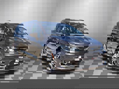 Used 2018 Chrysler Pacifica Touring-L