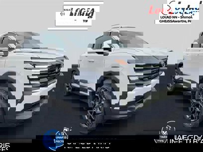 New 2025 Nissan Kicks SR
