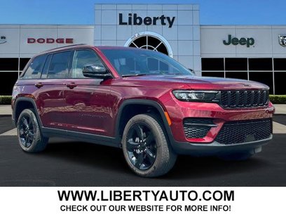 Used 2023 Jeep Grand Cherokee Altitude
