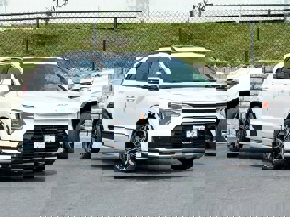 New 2025 Kia Niro SX Touring