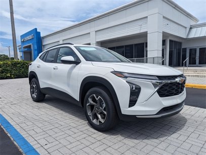New 2025 Chevrolet Trax LT w/ Driver Confidence Package
