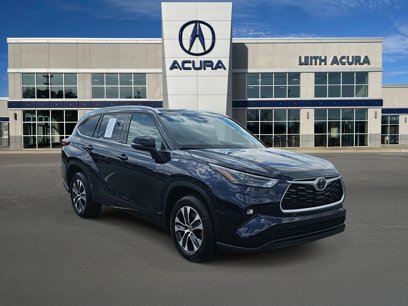 Used 2022 Toyota Highlander XLE