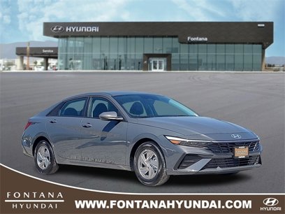 New 2025 Hyundai Elantra SE