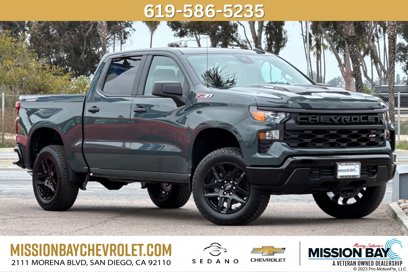 New 2025 Chevrolet Silverado 1500 Custom Trail Boss w/ Turbomax Blackout Package