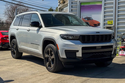 Used 2023 Jeep Grand Cherokee L Laredo