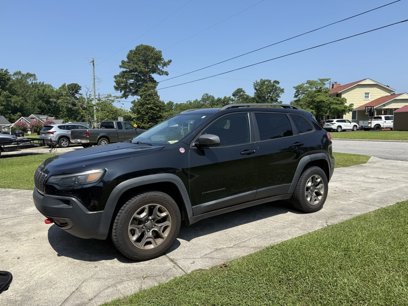 Used 2019 Jeep Cherokee Trailhawk