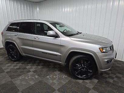 Used 2017 Jeep Grand Cherokee Altitude