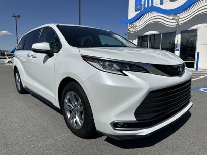 Used 2022 Toyota Sienna Limited