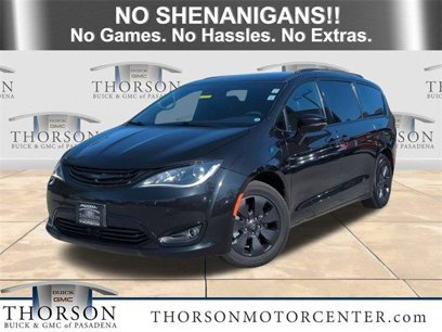 Used 2019 Chrysler Pacifica Limited w/ Advanced Safetytec Group