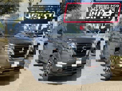 New 2025 Nissan Pathfinder S
