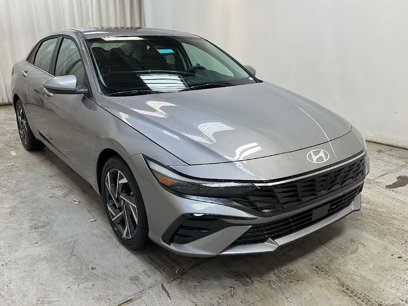 New 2025 Hyundai Elantra SEL