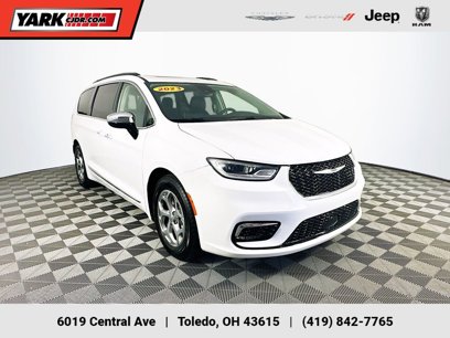 Used 2023 Chrysler Pacifica Limited