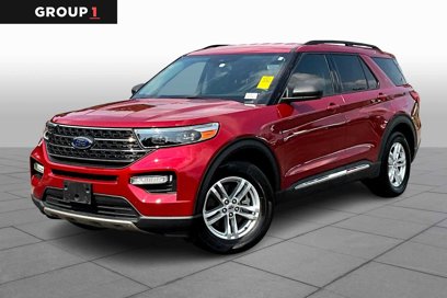Certified 2022 Ford Explorer XLT w/ Equipment Group 202A