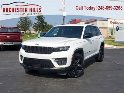 Used 2023 Jeep Grand Cherokee Altitude