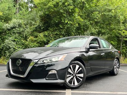 Used 2021 Nissan Altima 2.5 SV w/ SV Premium Package