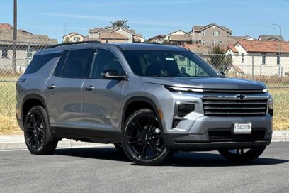 New 2025 Chevrolet Traverse LT w/ Driver Confidence Package