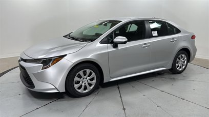 New 2025 Toyota Corolla LE