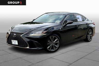Used 2019 Lexus ES 350 F Sport w/ Accessory Package 2