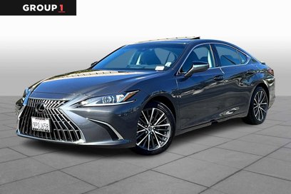 Used 2025 Lexus ES 300h w/ Premium Package