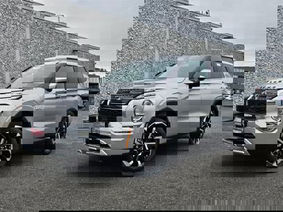 New 2025 Mitsubishi Outlander SE