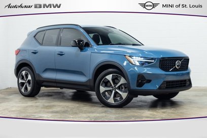 Used 2023 Volvo XC40 B5 Ultimate w/ Climate Package