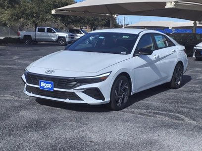 New 2025 Hyundai Elantra SEL