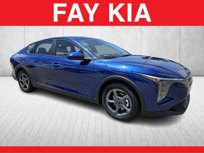 New 2025 Kia K4 LXS