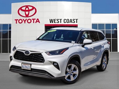 Certified 2022 Toyota Highlander LE