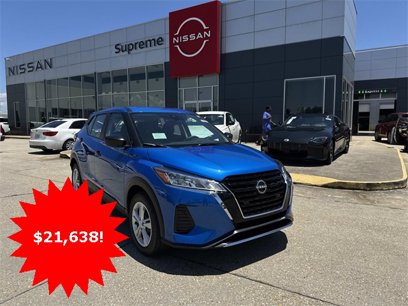 New 2025 Nissan Kicks Play S