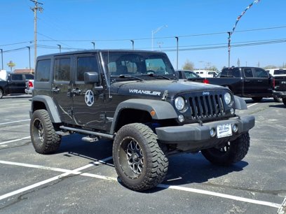 Used 2017 Jeep Wrangler Unlimited Rubicon w/ Cold Weather Group