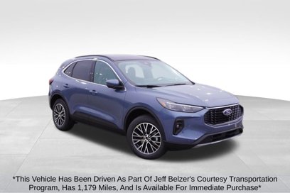 New 2025 Ford Escape SE w/ PHEV Premium Package