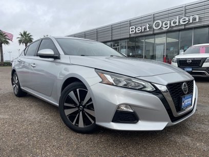 Certified 2022 Nissan Altima 2.5 SV