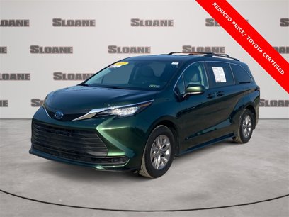 Certified 2022 Toyota Sienna LE