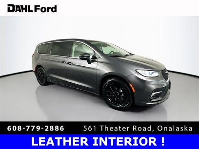 Used 2023 Chrysler Pacifica Touring-L