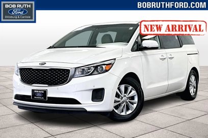 Used 2017 Kia Sedona LX w/ LX Essentials Premium Package